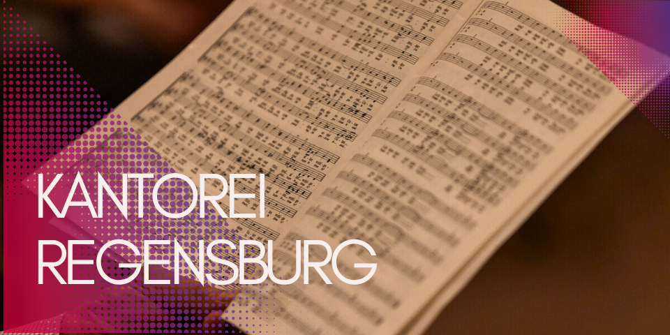 Ein Notenbogen in einer Hand