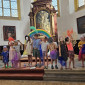 Der Kinderchor singt "Es ist noch Platz in der Arche"