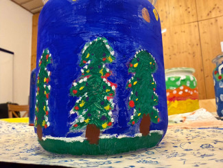 Einweckgläsern mit weihnachtlichen Motiven bemalen