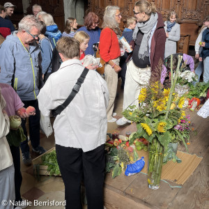 Obst, Gemüse und Spenden für die Obdachlosenhilfe Strohhalm e.V.