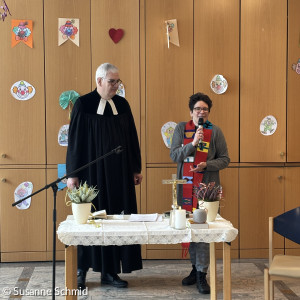 Pfarrer Koschnitze und Susanne Schmid