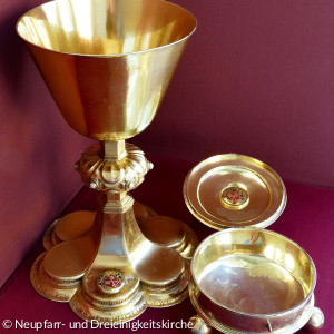 goldenes Abendmahlsgeschirr der Neupfarrkirche